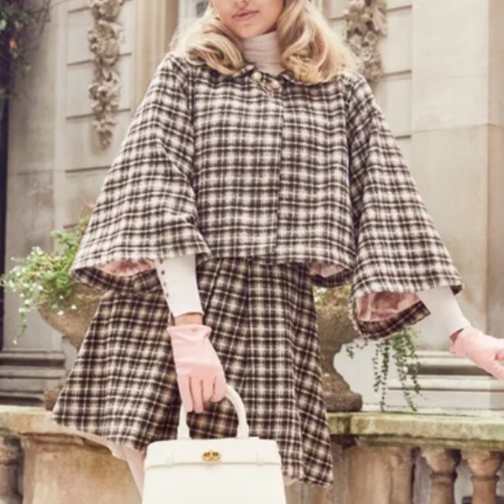 NWT Cornelia Cape S/M FlossyByFreddy